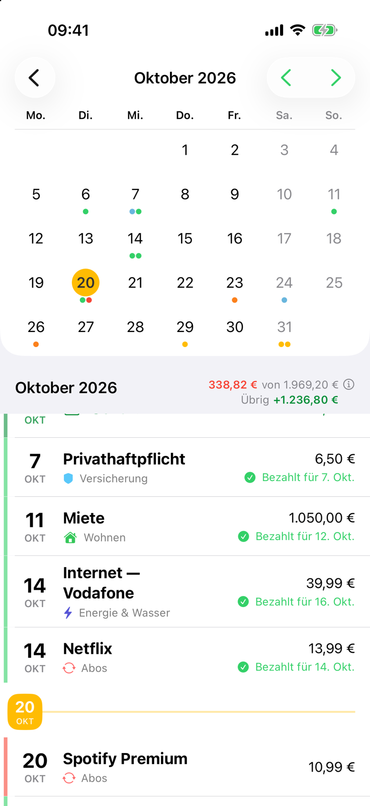 Billo Rechnungskalender für Oktober mit farbigen Punkten an jedem Tag, an dem eine Rechnung oder ein Gehalt fällig ist